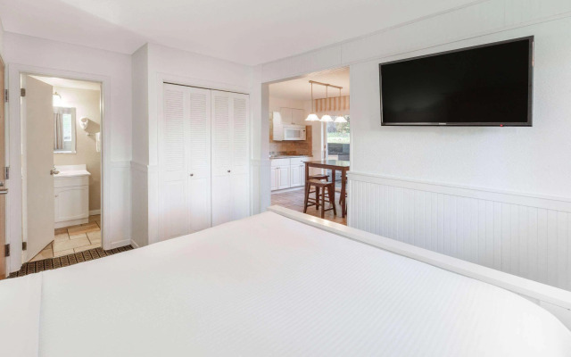 Travelodge by Wyndham Traverse City MI