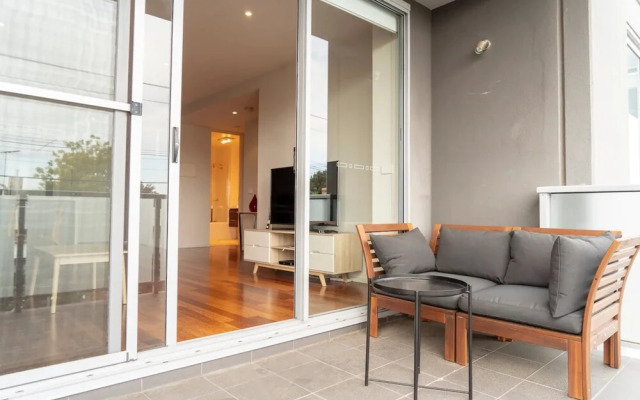 Modern 2 Bedroom Apartment In Brunswick