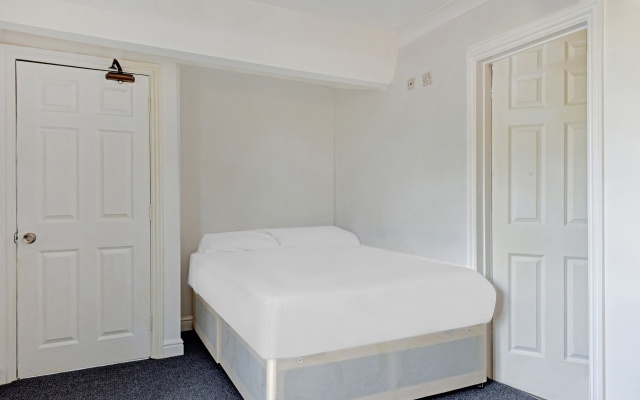 OYO the Gables Hotel, Birmingham Airport
