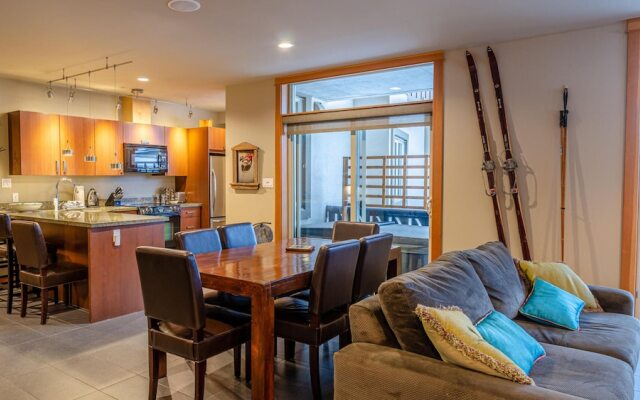 Kookaburra Lodge #301 By Bear Country
