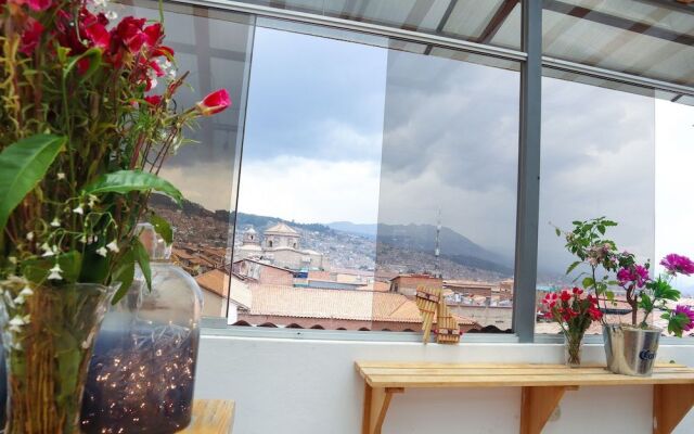 The Rooftop Hostel Cusco