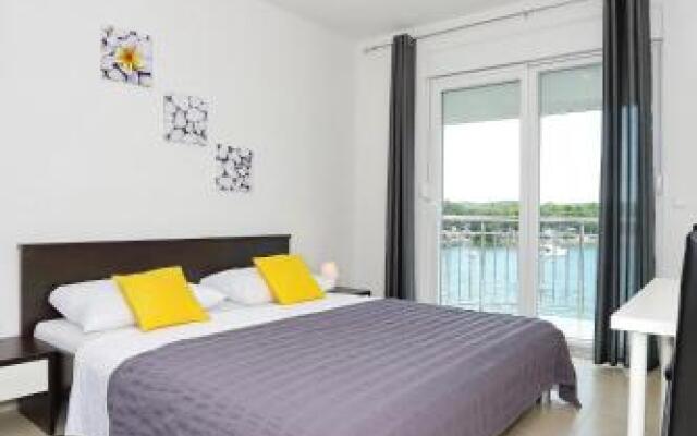 Apartments Dado Trogir