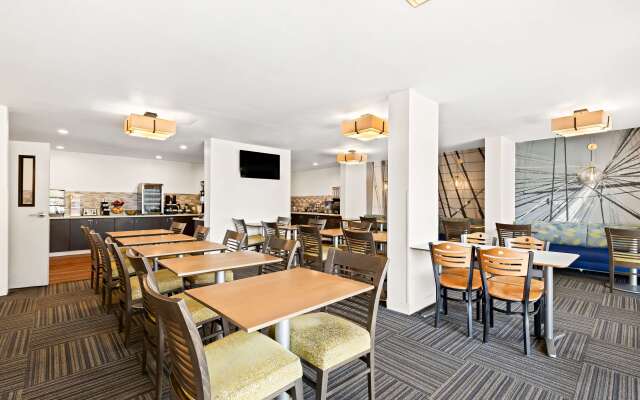 Best Western Yacht Harbor Hotel