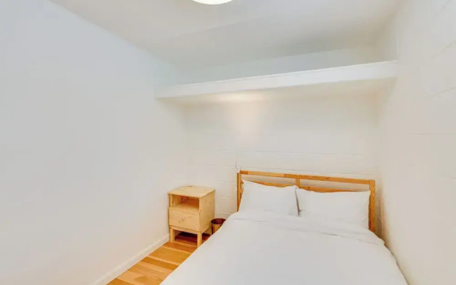 5 Mi to Dtwn Los Angeles: Apt w/ Outdoor Space!