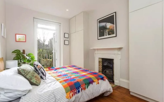 Two Bedroom House With Garden In Maida Vale