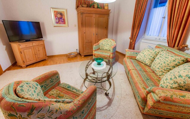 Ferienwohnung "Im Kelterhaus", Wohnung Gelber Salon