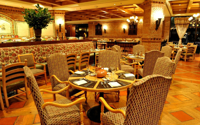 Sheraton Pilar Hotel and Convention Center