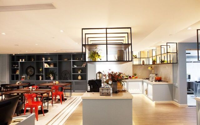 Magnotel Hotel of  Commercial Street Yulong Road Binhai Yancheng