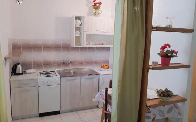 Apartments Liza - 80m from the sea