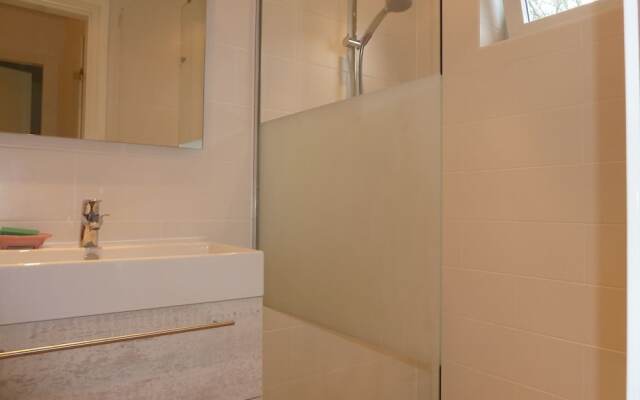 Brilliant Bungalow in Kamperland by the Lake