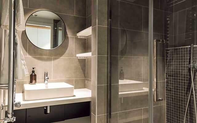 Apex2100 International Ski Academy Tignes