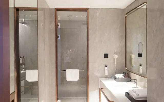 Elong Hotel Jakarta PIK