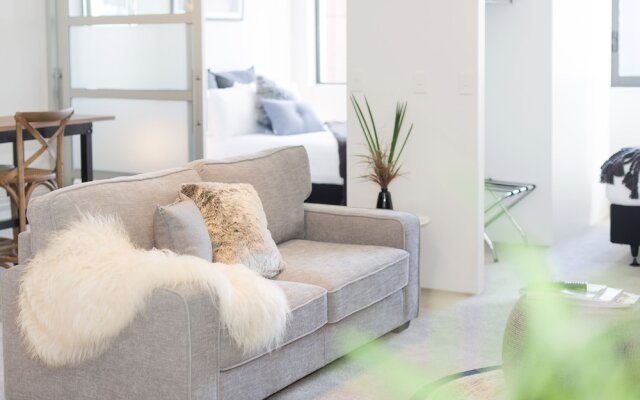 TOWNY - Top Floor Tranquility - 2 Bedrooms