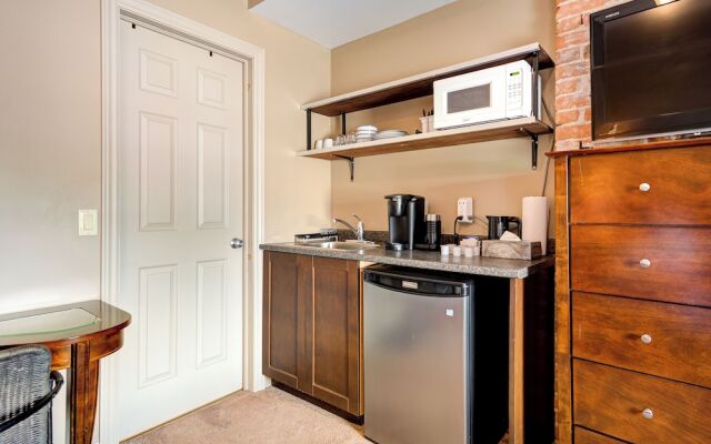 Wellington Inn by Hoco Hotels Collection