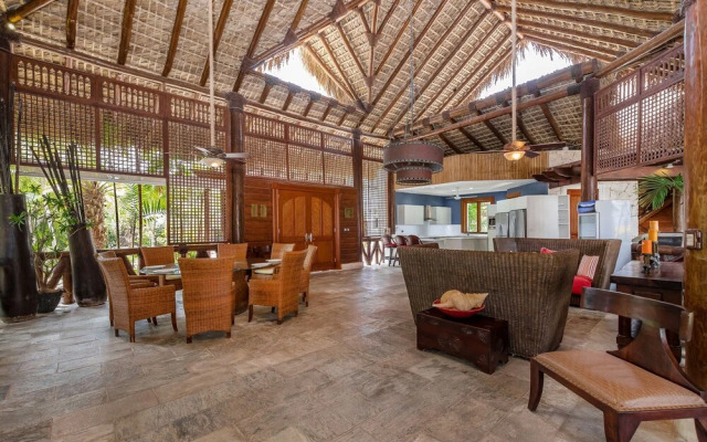 Ocean View Villa with Pool Chef Butler