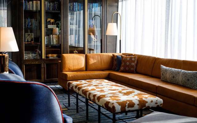 The Barfield, Autograph Collection