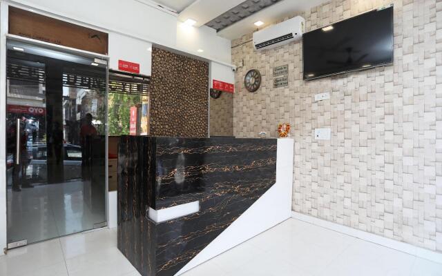 OYO 14949 Hotel Shashi Residency