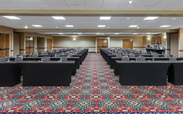 Holiday Inn Hotel & Suites Springfield - I-44, an IHG Hotel