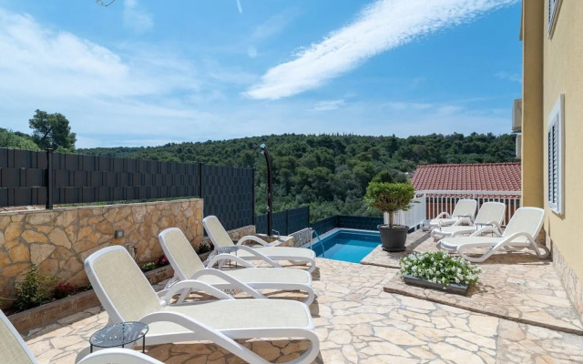 Modern Coastal Escape Trogir