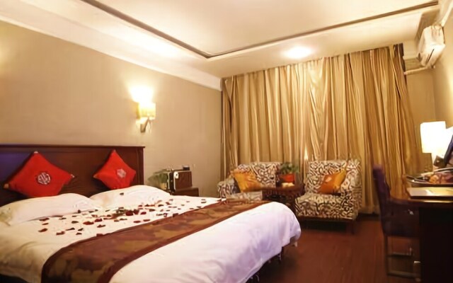 She and He Service Apartment