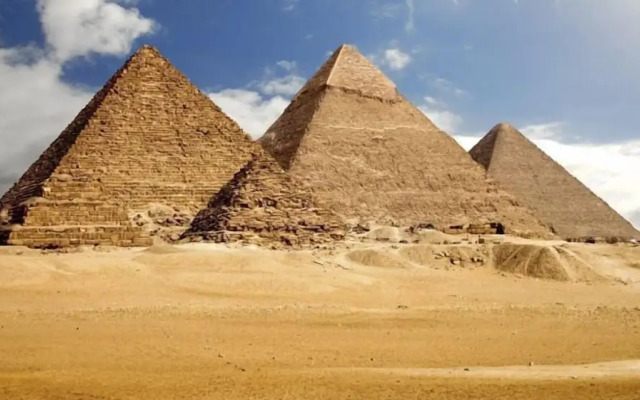 TUI Pyramids View