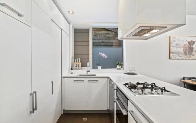 2-Bedroom Executive Apartment - The Bowen