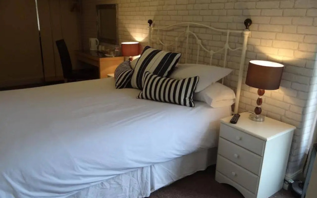 The Dundry Inn