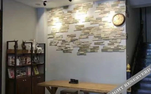 Yinmao Holiday Hotel