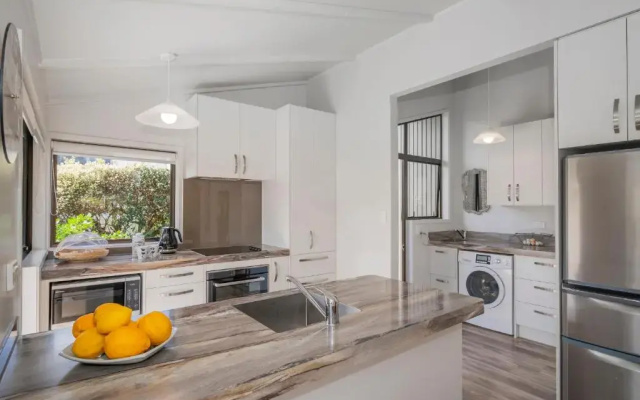 Relax On Courtney - Pauanui Holiday Home