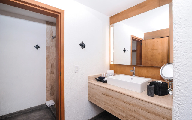 Bahia Hotel & Beach House