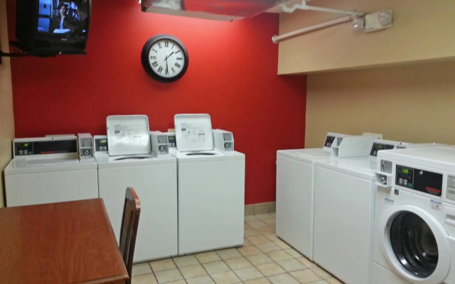 Extended Stay America Suites Memphis Airport
