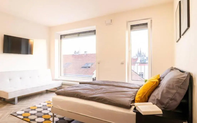 Lavender Time Studio with a Garden View Balcony