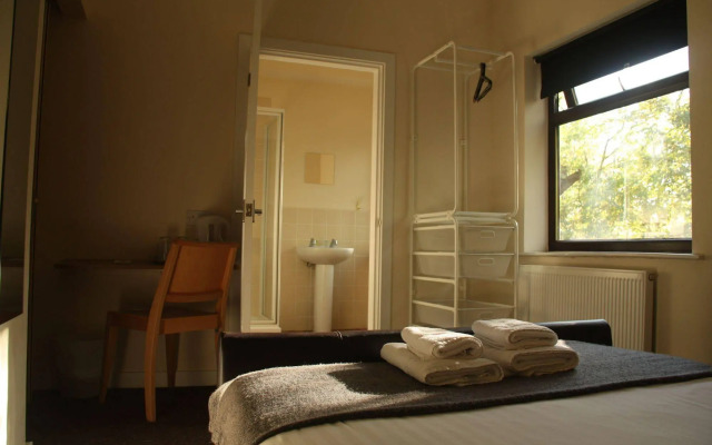 Rufford Court