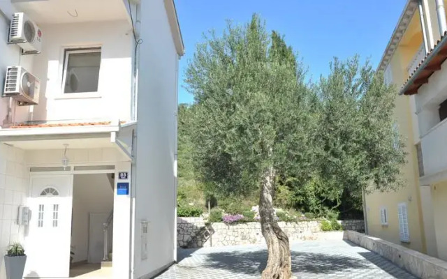 Apartments Sutalo