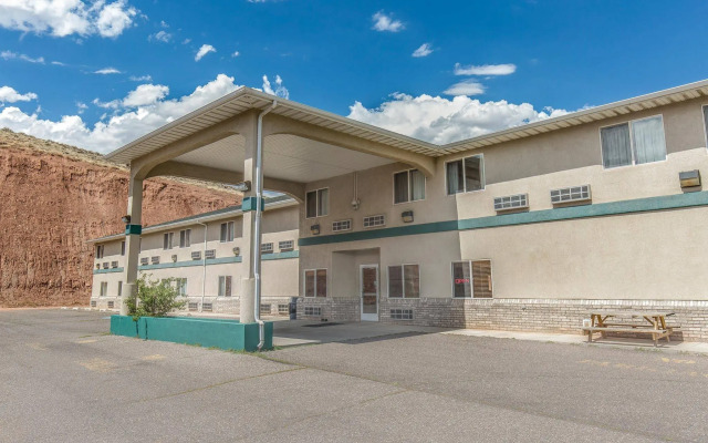 Quality Inn & Suites Salina National Forest Area