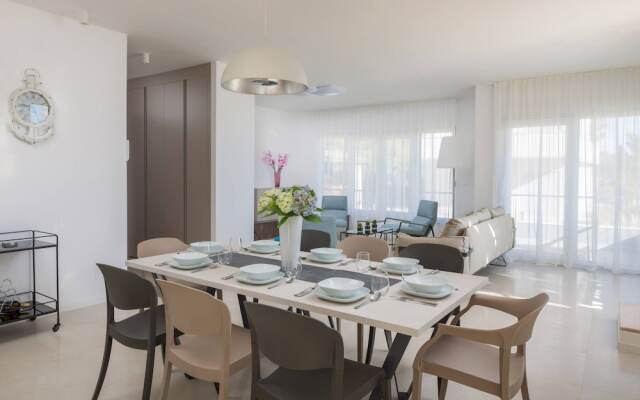Luxury Villa Juliet with Heated Pool