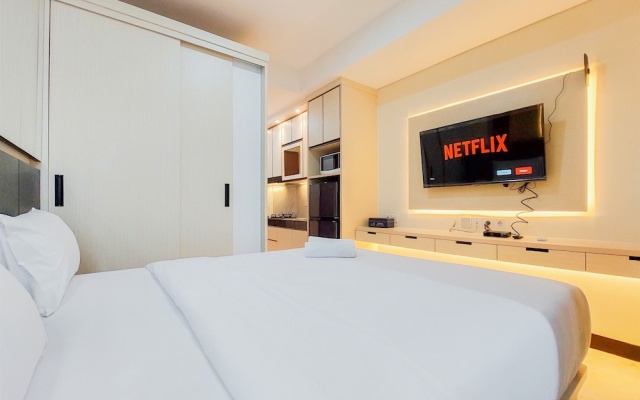 Homey And Minimalist Studio Apartment B Residence – Guest Rooms – Legok