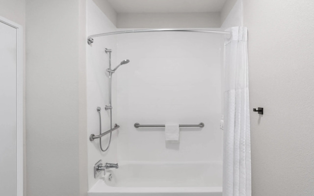 Wingate by Wyndham Mansfield OH