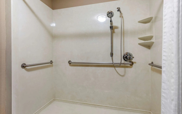 Comfort Suites Waco North - Near University Area