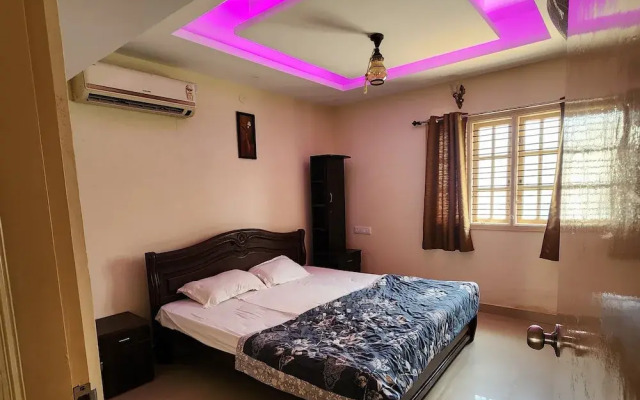 Aadams Suites