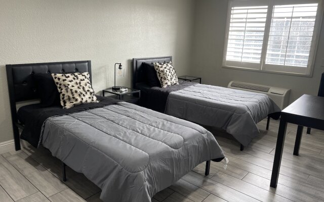 Days Inn by Wyndham Long Beach City Center