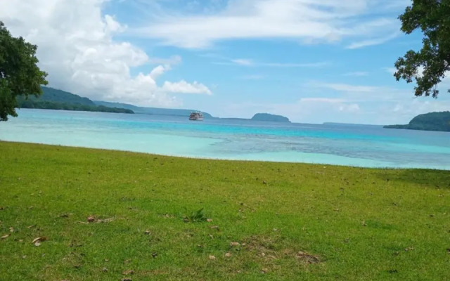 Lonnoc Beach Bungalows