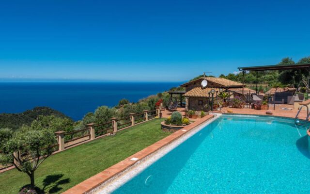 Villa  Monte Argentario