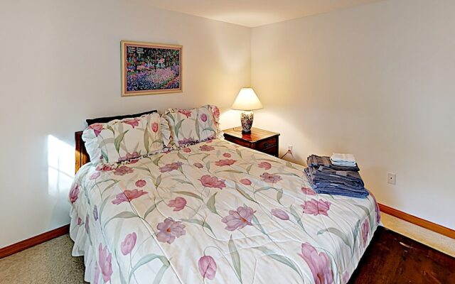 Woodsy Cape Cod Home by RedAwning