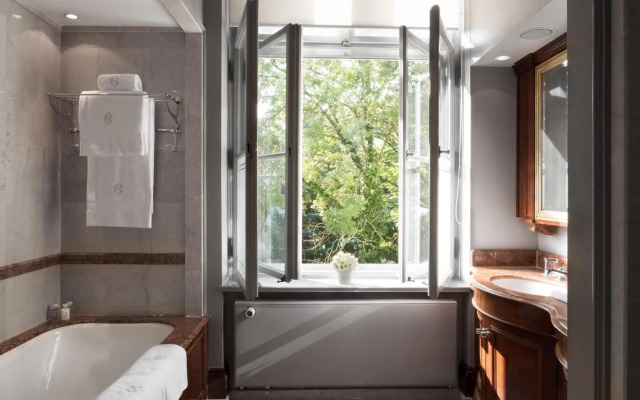 Schlosshotel Berlin By Patrick Hellmann