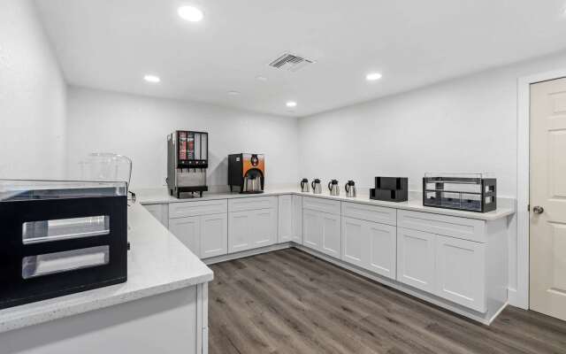 Super 8 by Wyndham Kissimmee-Orlando
