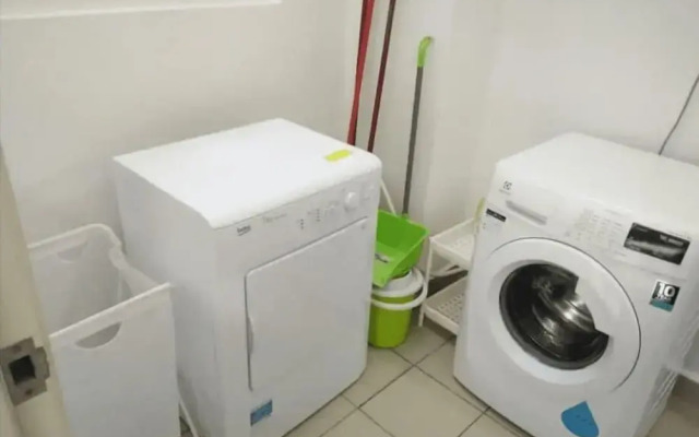 Damansara Foresta Ctmp Home by SYNC