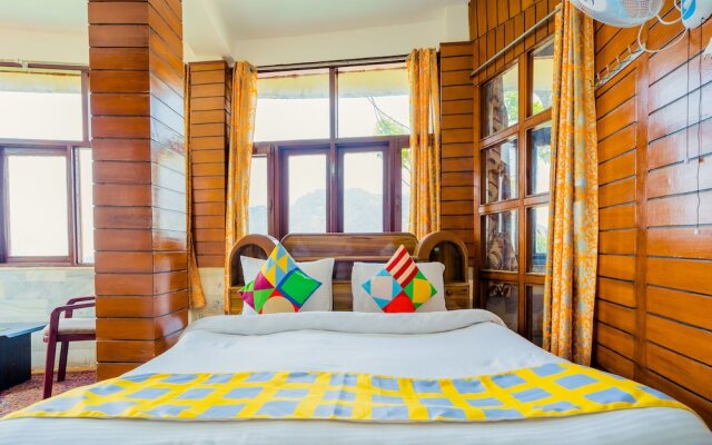 OYO 13693 Home Royal Wood 3BHK Mall Road