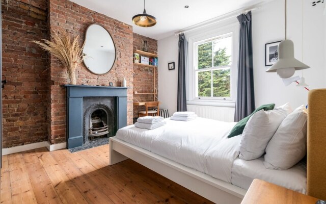 Modern North London Apartment