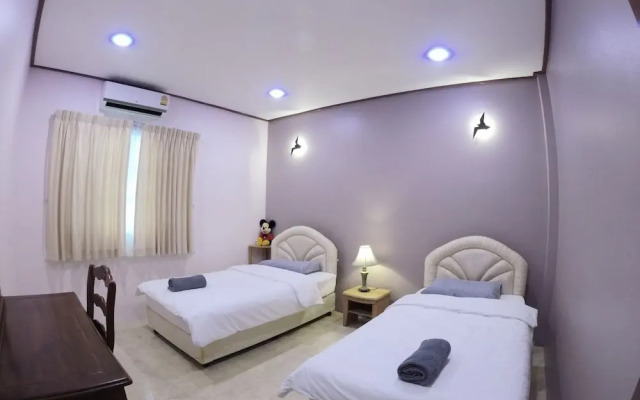 Lets Chill Pool Villa Najomtien Sattahip